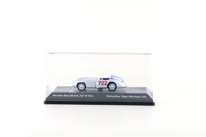 Mercedes-Benz 300 SLR Roadster, No.722 silver, 2 headrests, 1/87 - LE87302