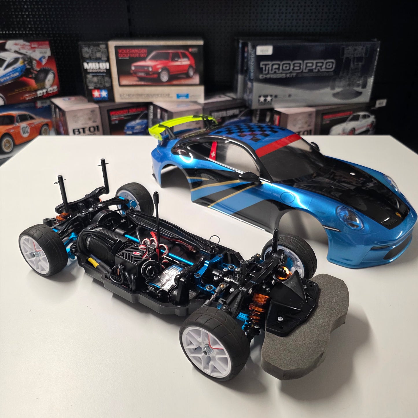 PRE OWNED Tamiya TT-02 + Robitronic Razer ten G2 Brushless Combo 60A 3652 3000kV + Yeah Racing Servo